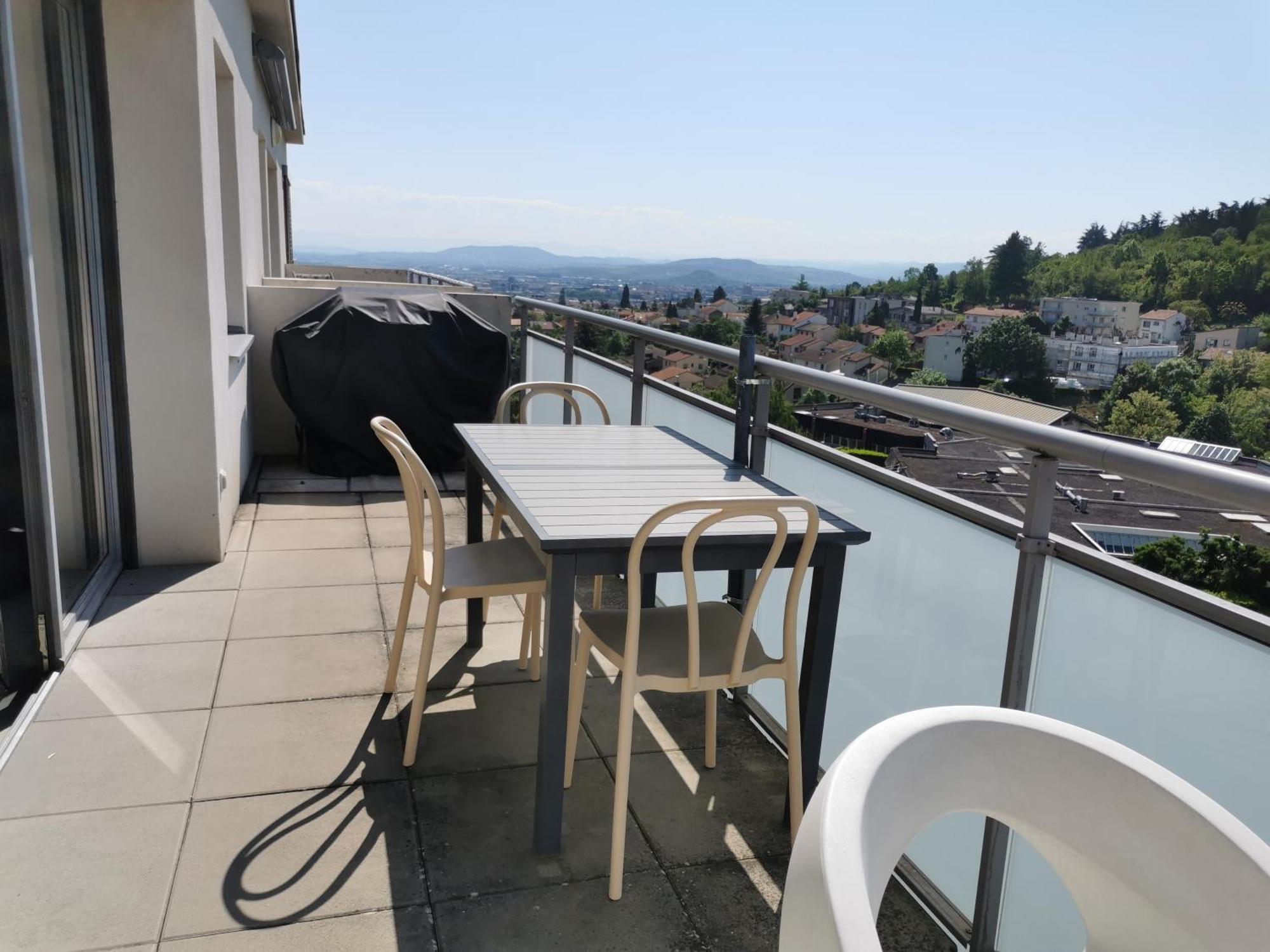 Detente Garantie Clermont-Ferrand Exteriér fotografie